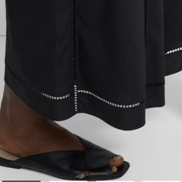 Theory black eyelet culottes with ladder inset. Cropped wide leg. Size 8 - Picture 5 of 10